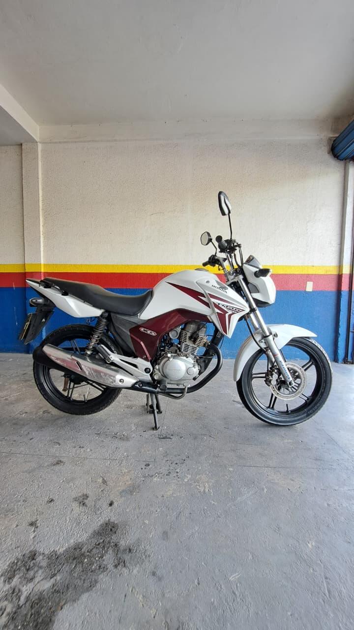 HONDA CG 150 TITAN LATERAL DIREITA